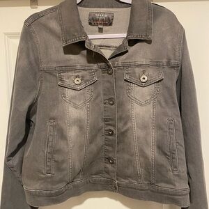 NWOT Torrid Super Soft Gray Denim Jacket in Women’s 0 (L-12)